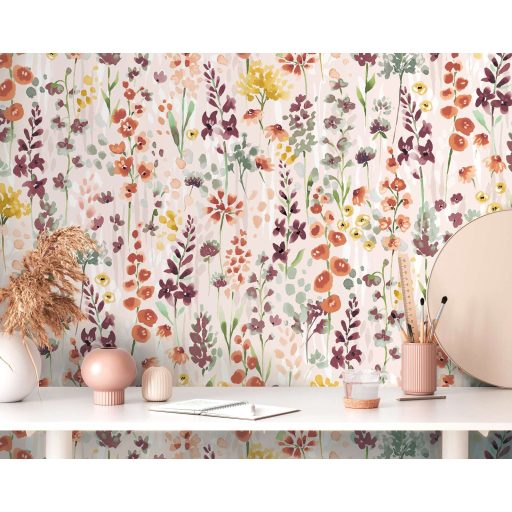 Színes és vidám vadvirágok akvarell megjelenésben krém bézs sárga barna zöld és narancs tónus tapéta