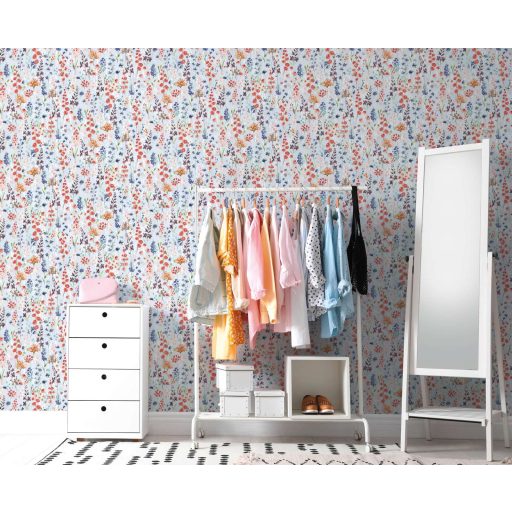 Színes és vidám vadvirágok akvarell megjelenésben krémfehér szürke narancs és sokszínű tónus tapéta