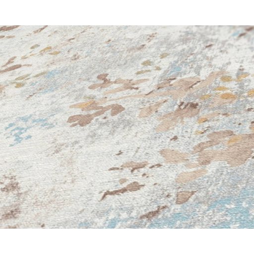 Karcsú ágakon akvarell megjelenésű virágok levelek koptatott háttéren bézs szürkésbézs fehér szürke és kék tónus tapéta