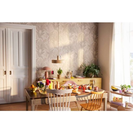 Trópusi levélmintás dekor textil háttéren bézs szürke szürkésbézs és fémes arany tónus tapéta