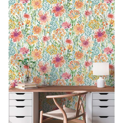 A művész virágos látomása! Vízfestéssel ábrázolt romantikus minta krémfehér sárga lila és sokszínű tónus tapéta