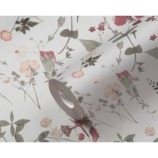 Vadvirágok impulzív és változatos kompozíciója törtfehér zöld rózsaszín mályva és lila tónus tapéta