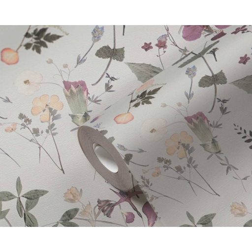 Vadvirágok impulzív és változatos kompozíciója törtfehér szürke zöld és lila tónus tapéta