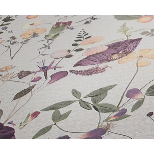 Vadvirágok impulzív és változatos kompozíciója törtfehér szürke zöld és lila tónus tapéta