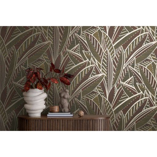 A botanika és a grafika találkozása -  nagyméretű levelek kissé naív mintája sötétbarna vörös bézsarany és aranysárga tónus tapéta