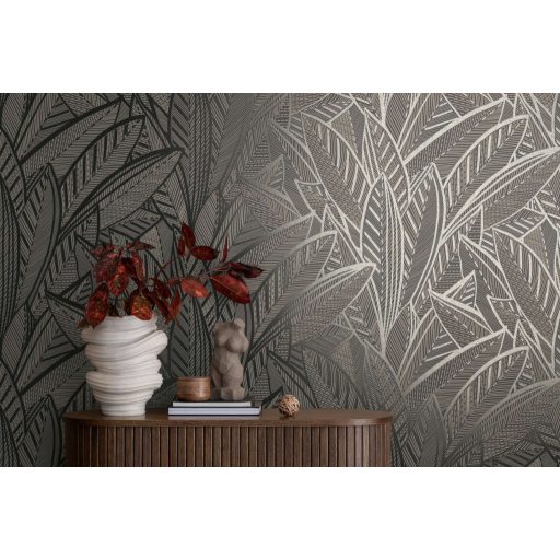 A botanika és a grafika találkozása -  nagyméretű levelek kissé naív mintája fekete sötétszürke és bézs tónus tapéta
