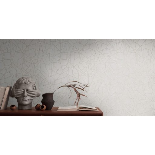 Töredezett mozaikra emlékeztető strukturált grafikus minta szürke/világosszürke és gyöngyház fényes mintarajzolat tapéta