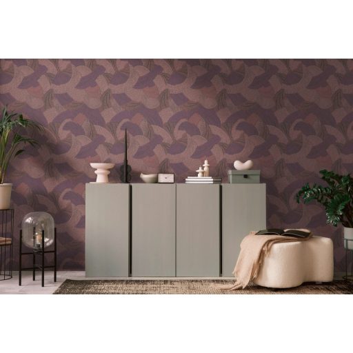 Mozgalmas ívelt formákkal kialakított grafikus minta lila vörösesbarna és fekete tónus tapéta