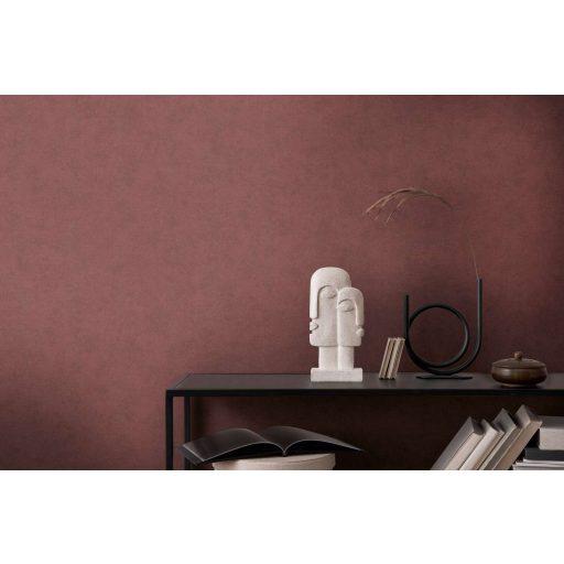 Finoman habosított strukturált egyszínű minta barnás vörös/lilásbarna tónus tapéta