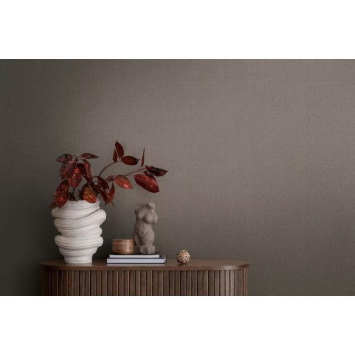 Finom struktúrájú egyszínű textil/vászon minta szürkésbarna tónus tapéta