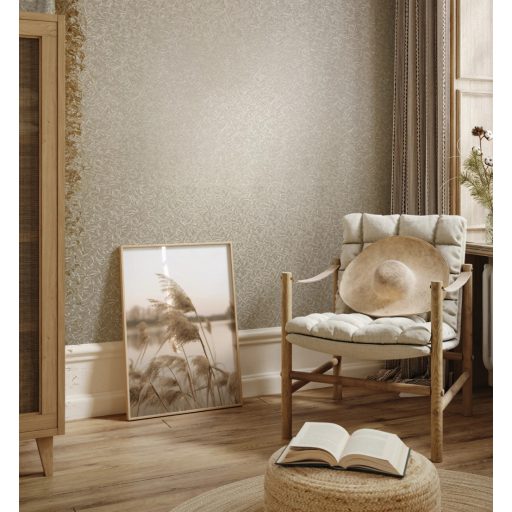 Marburg Glööckler 52505 Finoman rajzolt levélmintázat és organikus formák krém bézs és bézsarany tónus fémes hatás tapéta