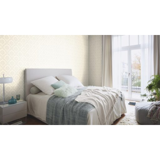 Fenséges barokk minta selymes díszítés gyöngyházfehér szürke csillogó hatás tapéta