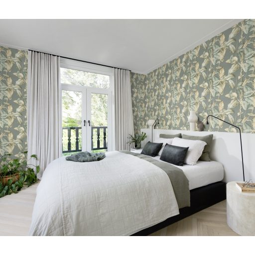 Természetközeli és elegáns trópusi levélmintázat 3D és irizáló hatással szürkészöld zöldeskék bézs és halványzöld tónus tapéta