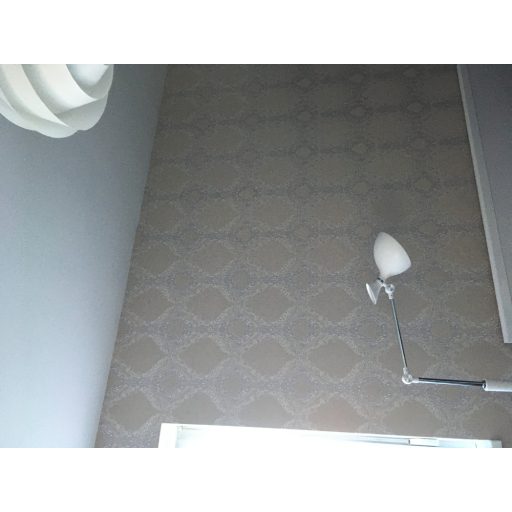 Erismann Secrets 5990-09 Klasszikus barokk díszítőminta bézs lila ezüst finom fény tapéta