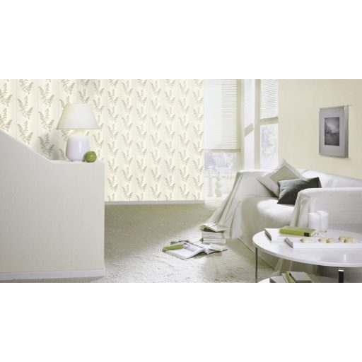 Változatos csíkos háttéren zsenge hajtások levélmintázat törtfehér világosszürke fényes bézs tapéta