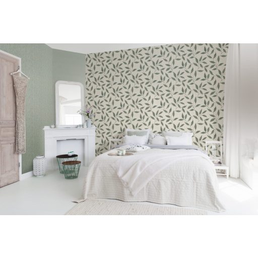 Könnyed szellősen kúszó levelek mintázata törtfehér zöld rézszín fémes kiemelés tapéta