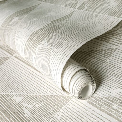 Váltakozó háromszögek kopottas megjelenésben meg-megszakadó vonalakkal elefántcsont ezüstszürke és csillogó fémes arany tapéta