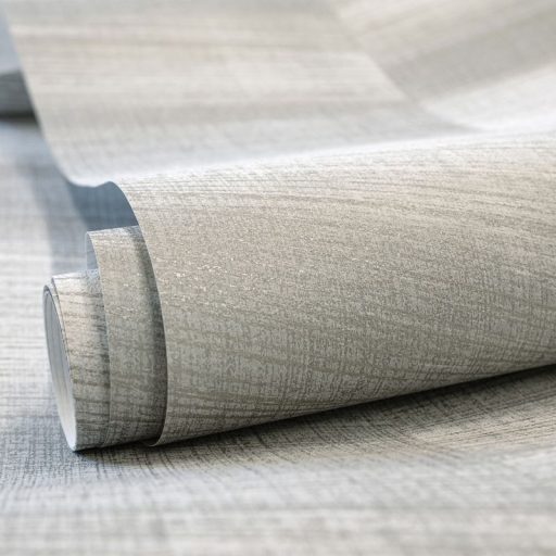 Halszálkába rendezett elegáns és természetes fa textúra mintázat világosszürke szürke és ezüstszürke finom fémes hatás tapéta