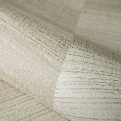 Halszálkába rendezett elegáns és természetes fa textúra mintázat homokszín/bézs és szürkésbarna finom arany fémes hatás tapéta