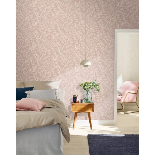 Botanikai szépség az akvarell lágyságával - páfrány és trópusi levelek púderrózsaszín krém és elefántcsont tónus tapéta