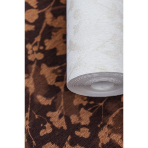 Bájos virágos design a háttérből felsejlő ágakkal krémfehér és világosbézs tónus finom fémes csillogás tapéta