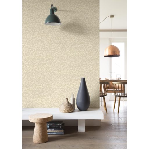 Bájos virágos design a háttérből felsejlő ágakkal krém gyöngyház és világosbézs tónus finom fémes csillogás tapéta