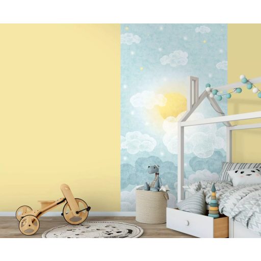 Felhőkön áttörő melengető napsugár minden napszakban panoráma fehér kék/felhőkék és napsárga tónus gyerekszobai falpanel