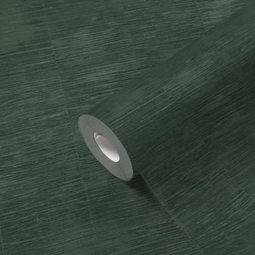 Selyemszálak szövésére emlékeztető vízszintes vonalazású texturált minta zöld és sötétzöld tónus finom fény tapéta