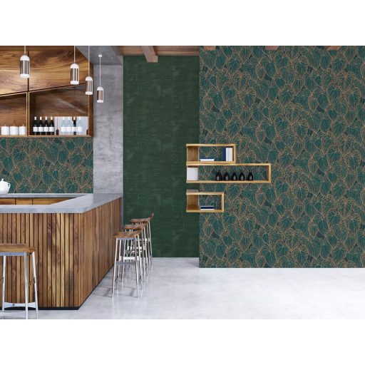 Selyemszálak szövésére emlékeztető vízszintes vonalazású texturált minta zöld és sötétzöld tónus finom fény tapéta