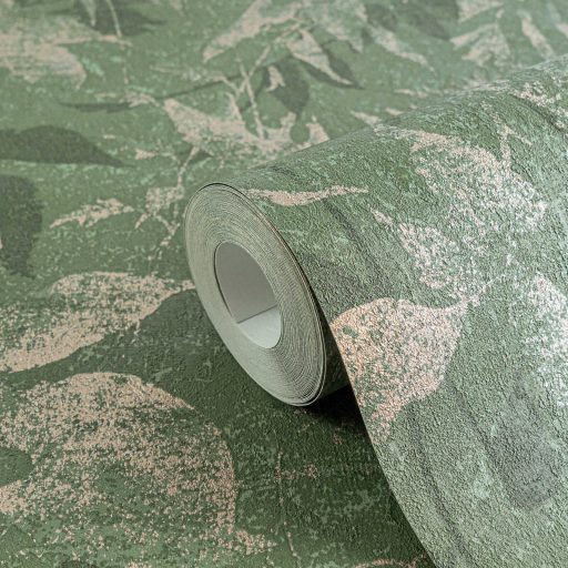 Elbűvölő és romantikus botanikus kert lenyomata mohazöld rózsaszínes-ezüst és roségold tónus fémes hatás tapéta