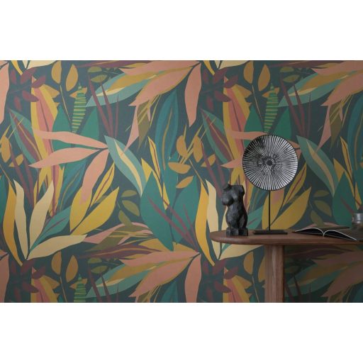 Trópusi hangulatú stilizált botanikai minta sötétzöld narancs bordó sárga és zöld tónus tapéta