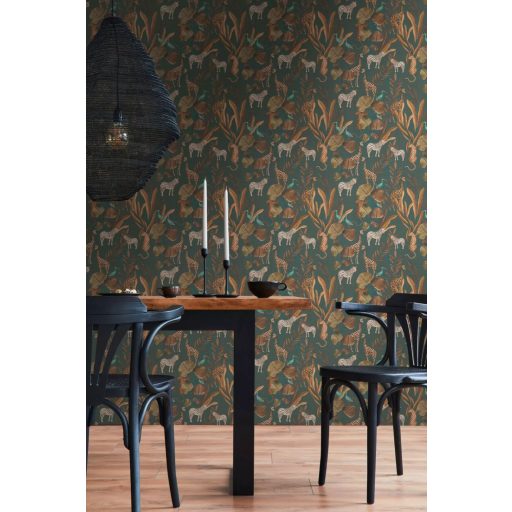 Egy színes szafari meséje egzotikus állatokkal földszín meleg barna rózsaszín sötétzöld/szürkészöld türkiz fehér és fekete tónus tapéta