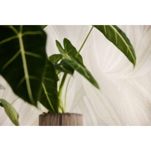 Kortárs organikus design - Absztrakt levélminta bézs ecru és homokszín tónus fémes hatás tapéta