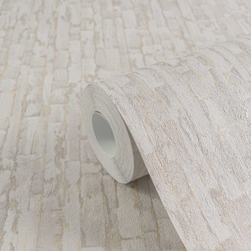 Függőleges vonalak törésével kialakított texturált absztrakt minta szürke szürkésbézs és bézsarany tónus fémes hatás tapéta