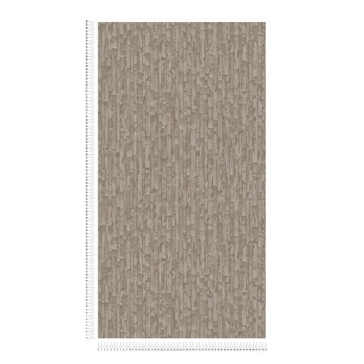 Függőleges vonalak törésével kialakított texturált absztrakt minta lágy bézs és krémszín tónus fémes hatás tapéta