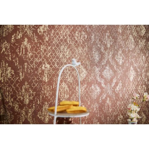 Koptatott vintage hatású klasszikus barokk minta modern átiratban bronzvörös és antik arany tónus fémes hatás tapéta