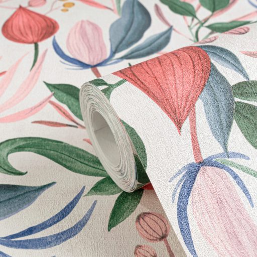 Bátor organikus formák és a virágparadicsom tökéletes szimbiózisa krémfehér korall mályva rózsaszín smaragd arany acél és kobaltkék tapéta