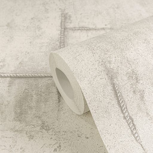 Az ipari sikk nagyágyúja! Kopott betonhatású minta varratnyomokkal törtfehér krém/krémszürke és világosszürke tónus tapéta