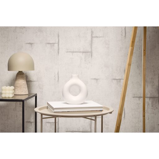 Az ipari sikk nagyágyúja! Kopott betonhatású minta varratnyomokkal törtfehér krém/krémszürke és világosszürke tónus tapéta