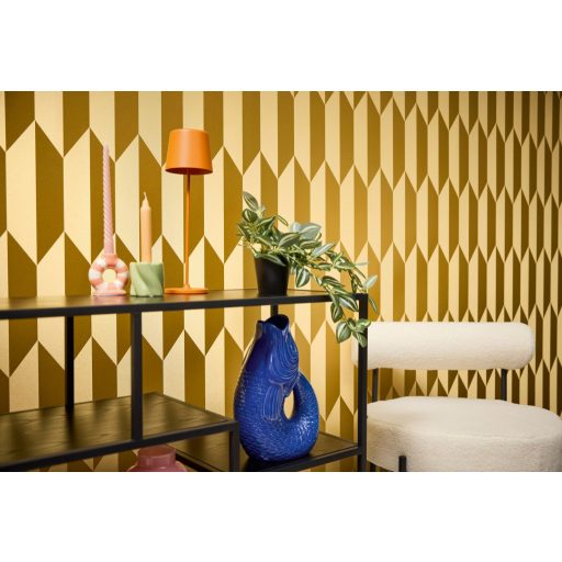 Geometrikus chevron minta kecses függőleges 3D vonulata napsütéses mustársárga mézsárga és arany tónus finom mintafény tapéta