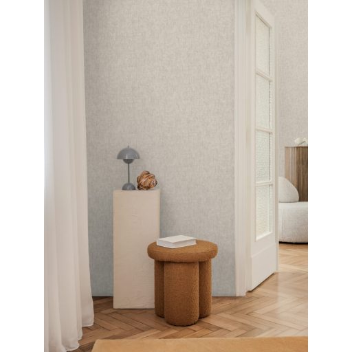 Keresztbe futó (ecset) vonásokkal kialakított lenvászon minta meleg szürkésbézs tónus tapéta