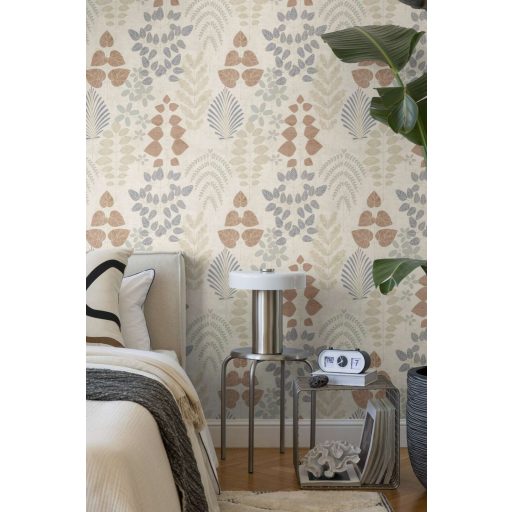 Stilizált botanikai minta páfrányokkal bogyós ágakkal és szívalakú levelekkel krémfehér mogyoróbarna acélkék és grafitszürke tónus tapéta