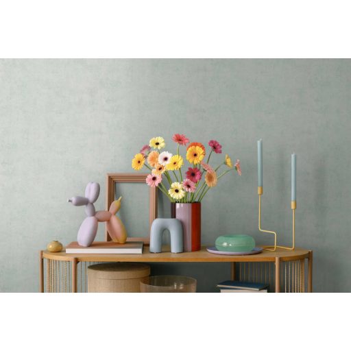 Antik pergamen vagy finoman koptatott mészkő? Mesteri mélységű struktúrált minta halvány jádezöld/celadon tónus tapéta