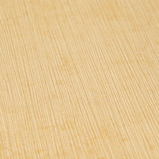 Antik pergamen vagy finoman koptatott mészkő? Mesteri mélységű beton minta meleg aranysárga és vaníliakrém tónus tapéta