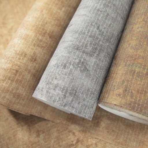 Rétegesen egymásra épülő gyöngyökkel díszített stilizált levél és virágmotívum meleg barna és arany/aranybarna tónus tapéta