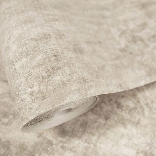 Rétegesen egymásra épülő gyöngyökkel díszített stilizált levél és virágmotívum világos bézs homokszín és szürkésbézs tónus tapéta