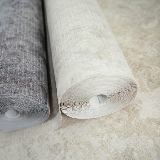 Rétegesen egymásra épülő gyöngyökkel díszített stilizált levél és virágmotívum krém világosbézs és gyöngyház tónus tapéta