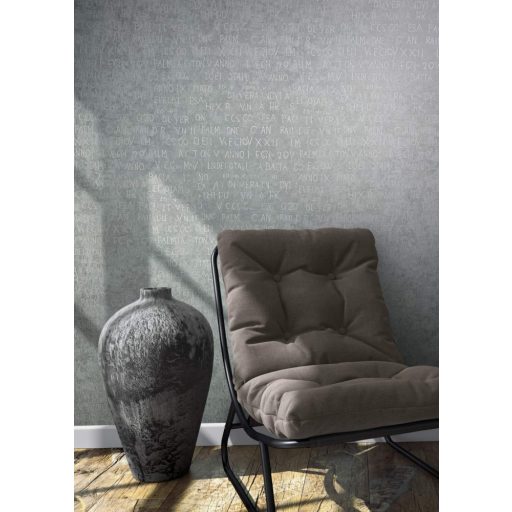 Misztikus írásjelek és szövegek beton/vakolt fal háttéren szürke fehér és ezüst tónusok fényes mintarészletek tapéta