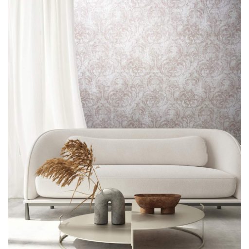 Klasszikus barokk díszítőminta vakolt fal háttéren krém bézs és vörösesbarna tónusok tapéta