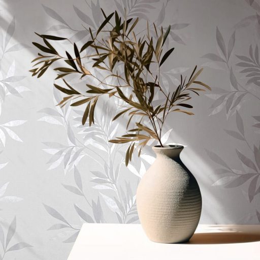 Finoman ívelő levélágak plasztikus és költői mintája fehér halvány szürke és ezüst tónus finom fény tapéta